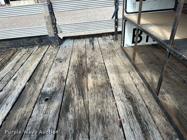 image for item EB2770 1976 equipment trailer