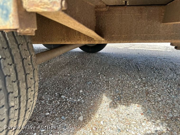 image for item EB2770 1976 equipment trailer