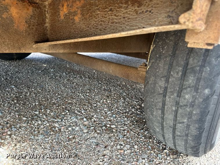 image for item EB2770 1976 equipment trailer