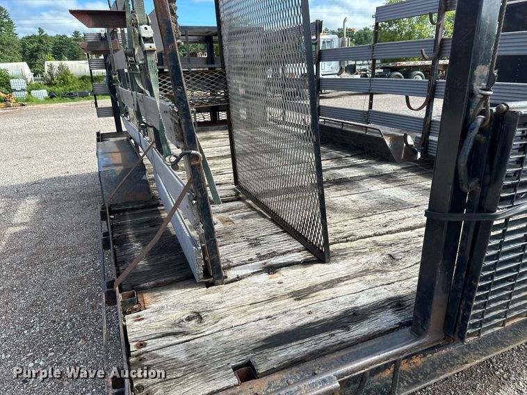 image for item EB2770 1976 equipment trailer