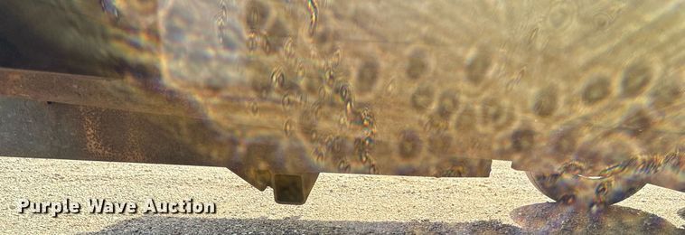 image for item EB2770 1976 equipment trailer