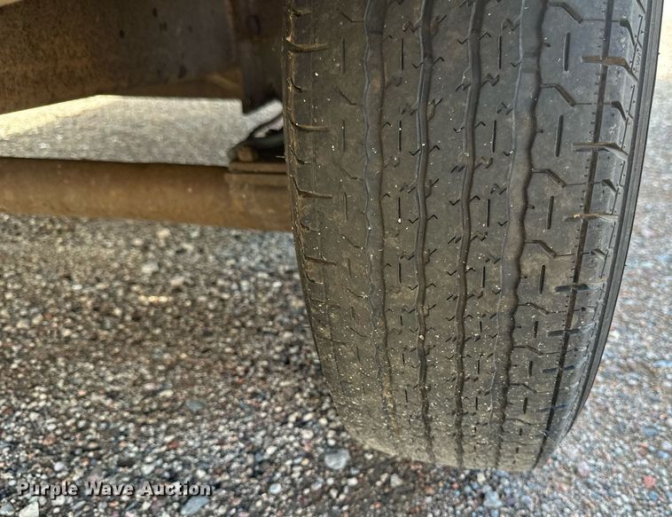 image for item EB2770 1976 equipment trailer