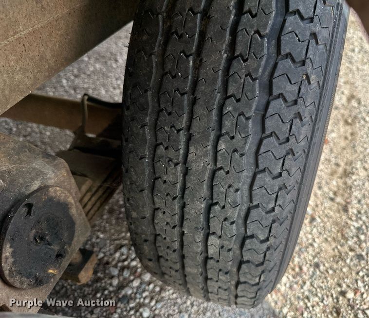 image for item EB2770 1976 equipment trailer