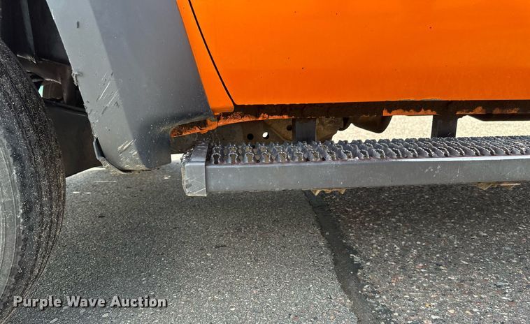 image for item EB2771 2009 Ford F450 Super Duty XL Crew Cab dump truck