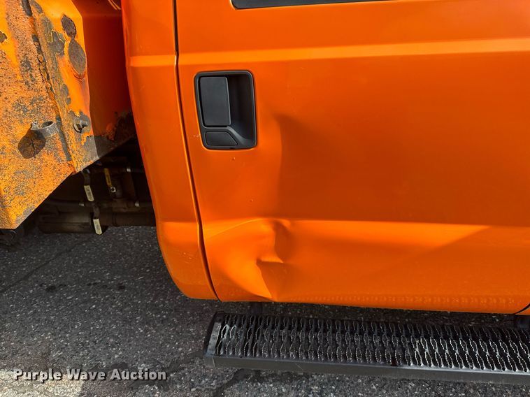 image for item EB2771 2009 Ford F450 Super Duty XL Crew Cab dump truck