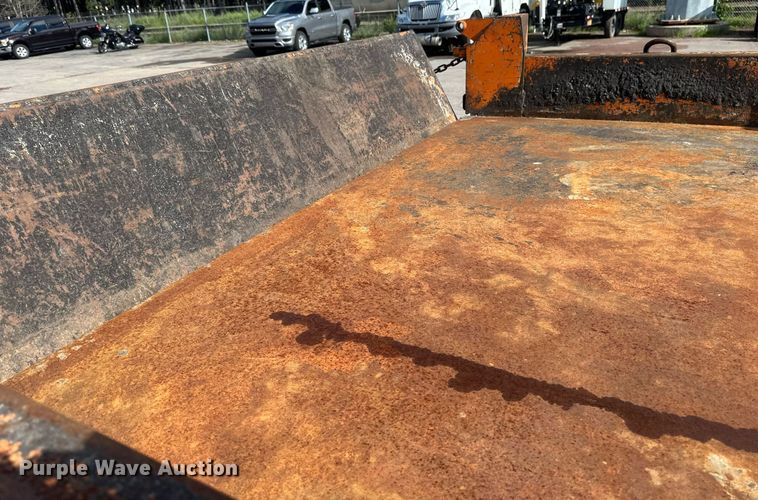 image for item EB2771 2009 Ford F450 Super Duty XL Crew Cab dump truck