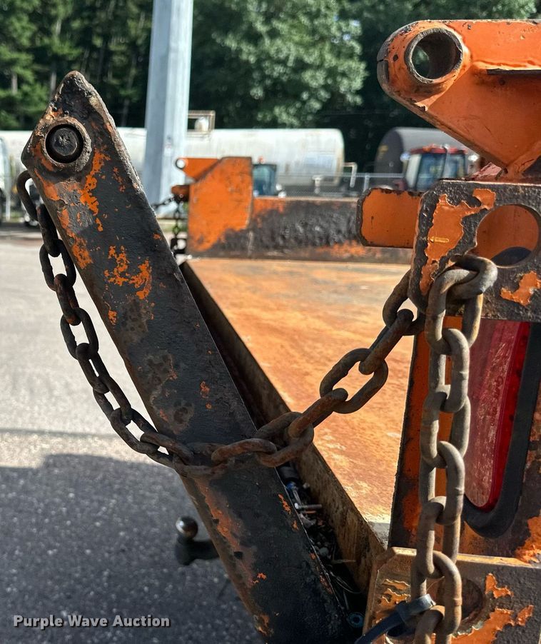 image for item EB2771 2009 Ford F450 Super Duty XL Crew Cab dump truck