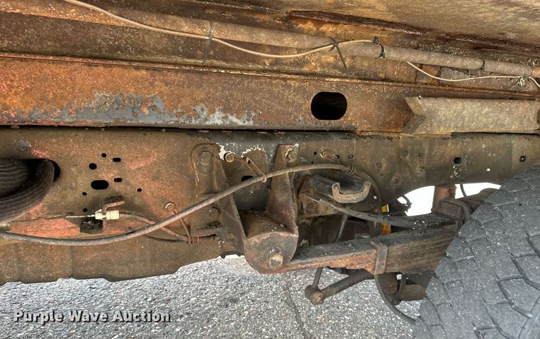 image for item EB2771 2009 Ford F450 Super Duty XL Crew Cab dump truck