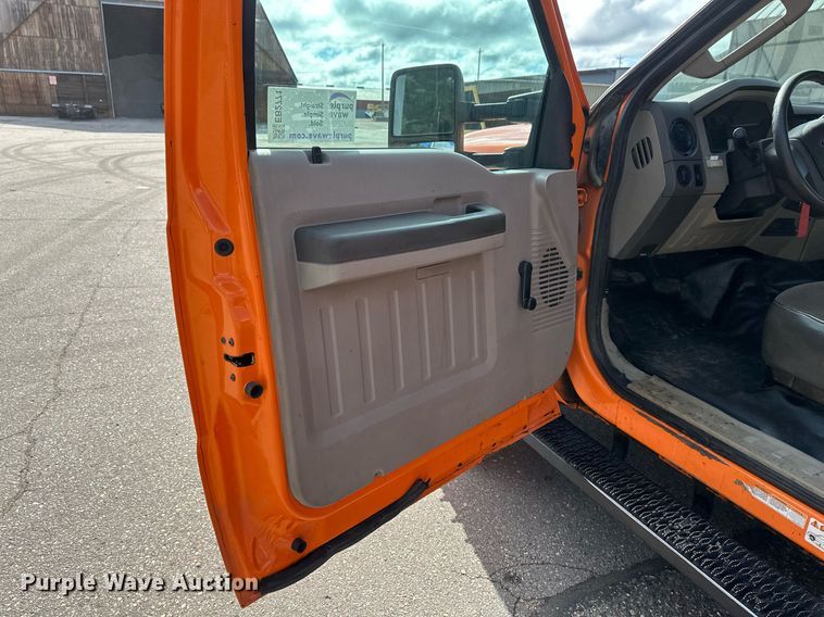 image for item EB2771 2009 Ford F450 Super Duty XL Crew Cab dump truck