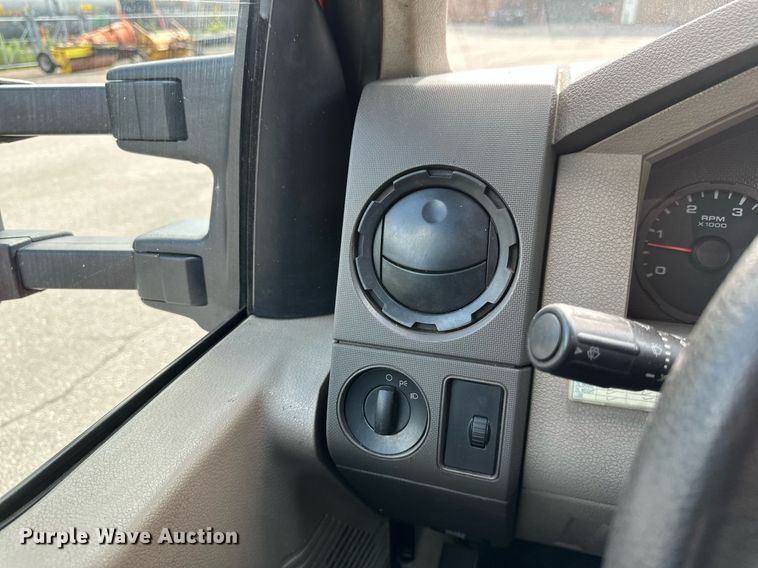 image for item EB2771 2009 Ford F450 Super Duty XL Crew Cab dump truck