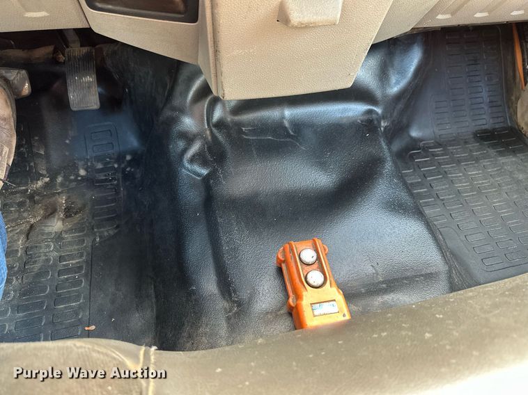 image for item EB2771 2009 Ford F450 Super Duty XL Crew Cab dump truck