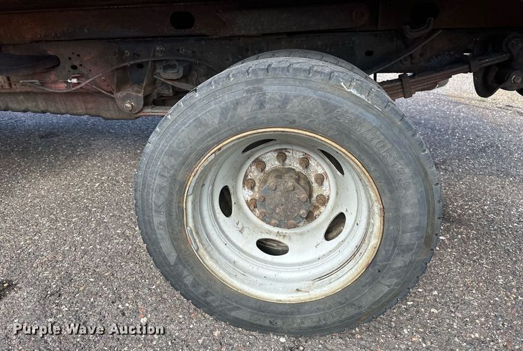 image for item EB2771 2009 Ford F450 Super Duty XL Crew Cab dump truck