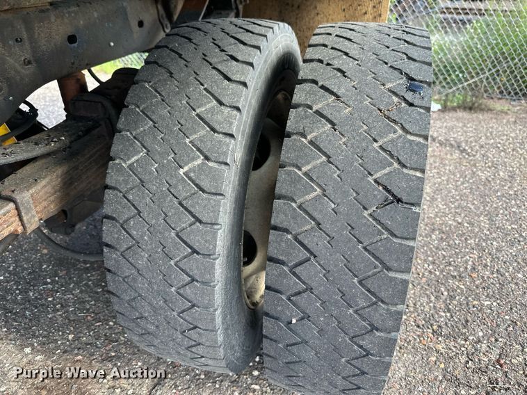 image for item EB2771 2009 Ford F450 Super Duty XL Crew Cab dump truck