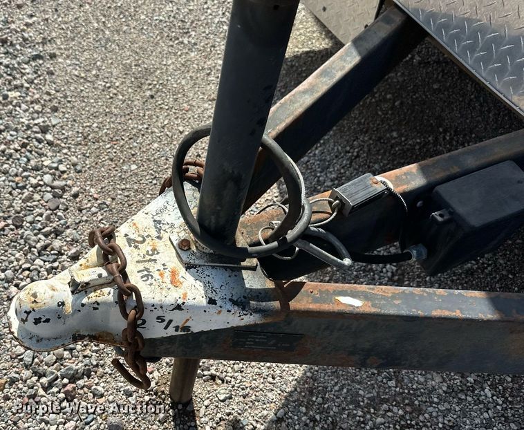 image for item EB2772 2002 Forest River enclosed cargo trailer