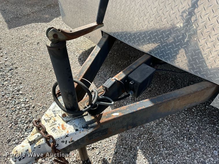 image for item EB2772 2002 Forest River enclosed cargo trailer