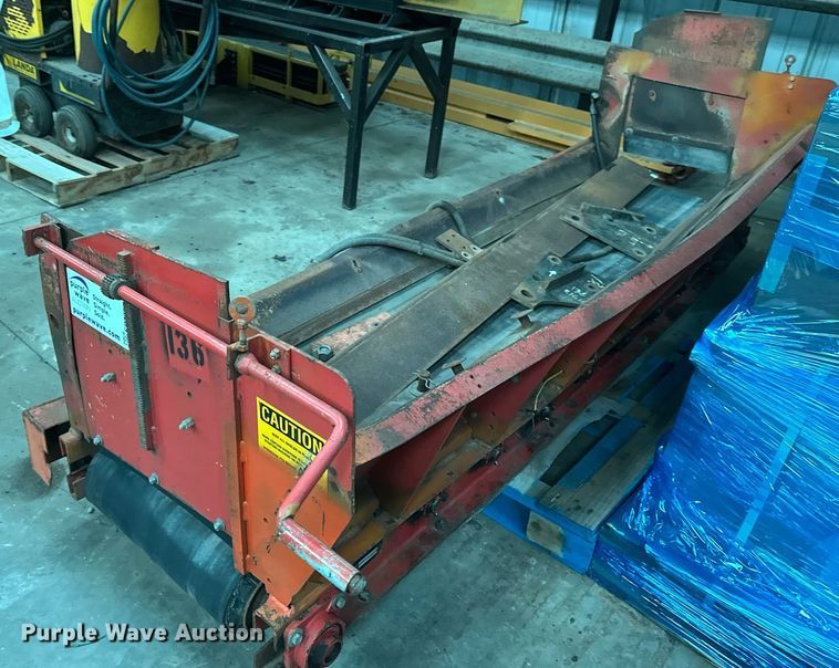 image for item EB2773 HTC 1800C  shouldering machine