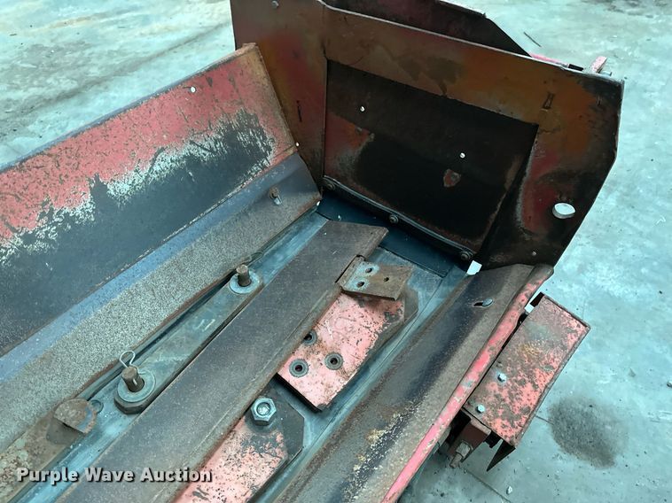 image for item EB2773 HTC 1800C  shouldering machine