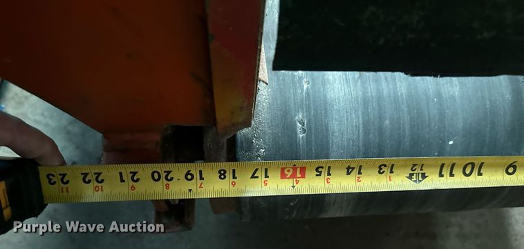 image for item EB2773 HTC 1800C  shouldering machine