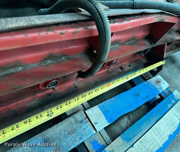 image for item EB2773 HTC 1800C  shouldering machine