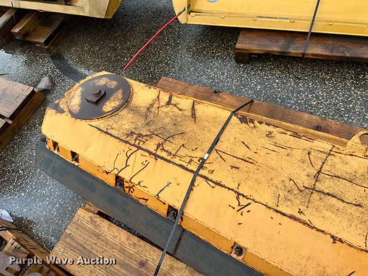 image for item EB2781 (2) wing plows