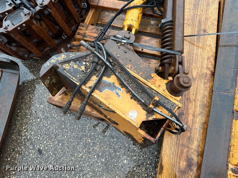 image for item EB2781 (2) wing plows