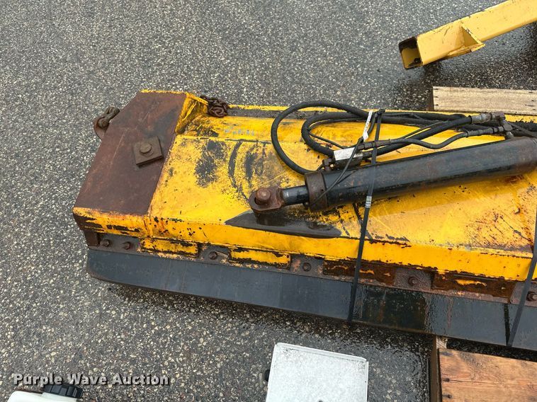 image for item EB2781 (2) wing plows