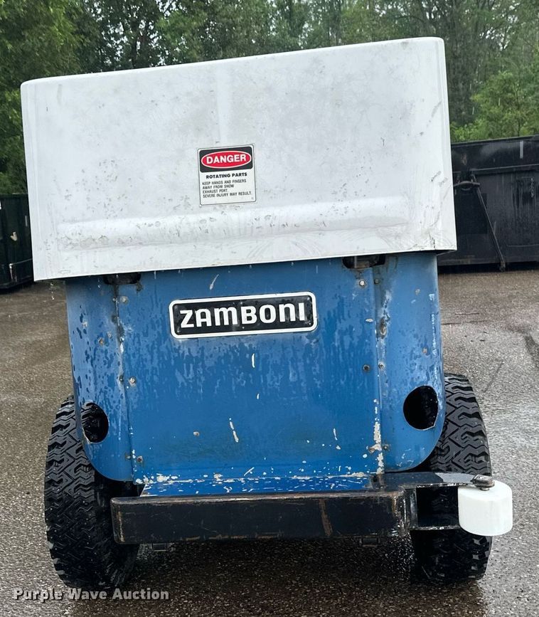 image for item EB2783 Zamboni ice resurfacer