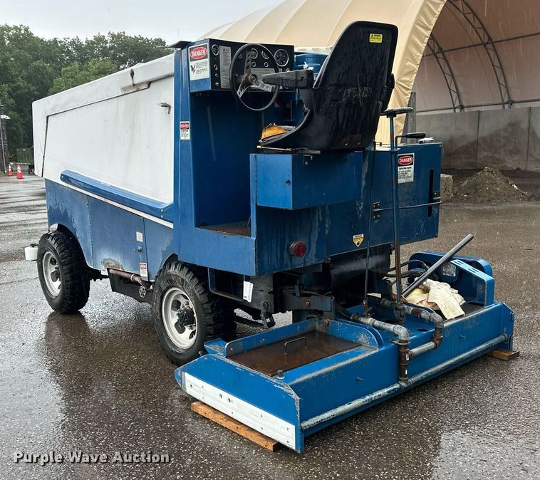 image for item EB2783 Zamboni ice resurfacer