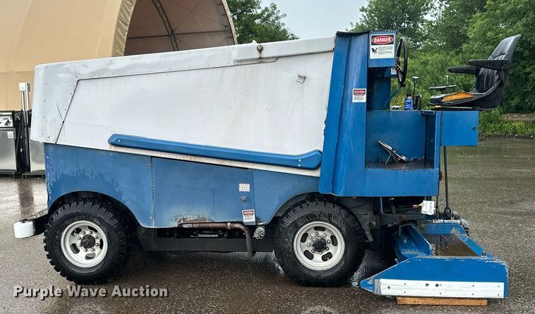 image for item EB2783 Zamboni ice resurfacer