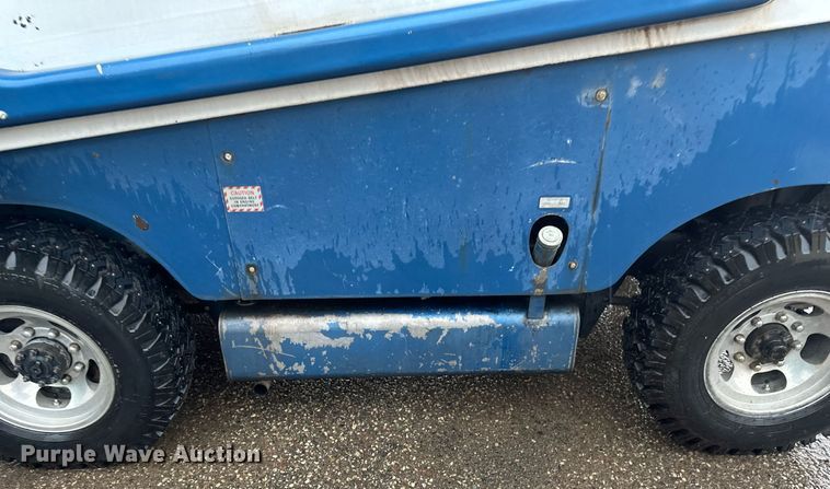 image for item EB2783 Zamboni ice resurfacer