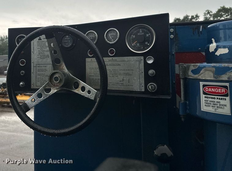 image for item EB2783 Zamboni ice resurfacer