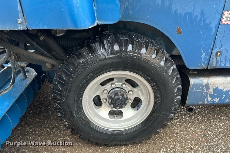 image for item EB2783 Zamboni ice resurfacer