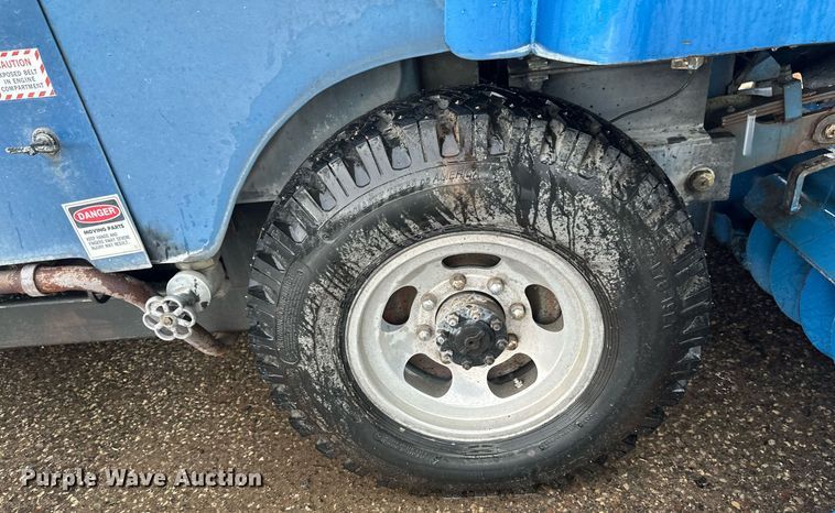 image for item EB2783 Zamboni ice resurfacer