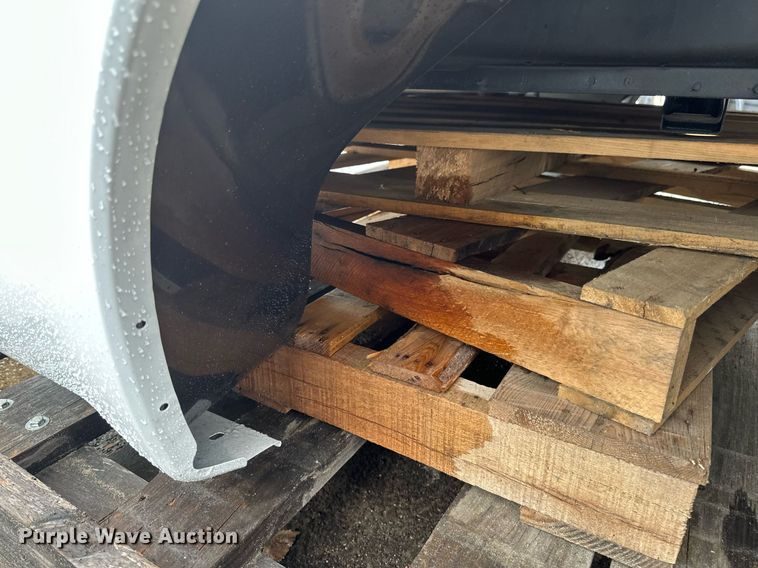 image for item EB2785 Pickup truck bed