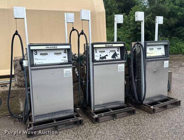 image for item EB2788 (3) fuel pumps