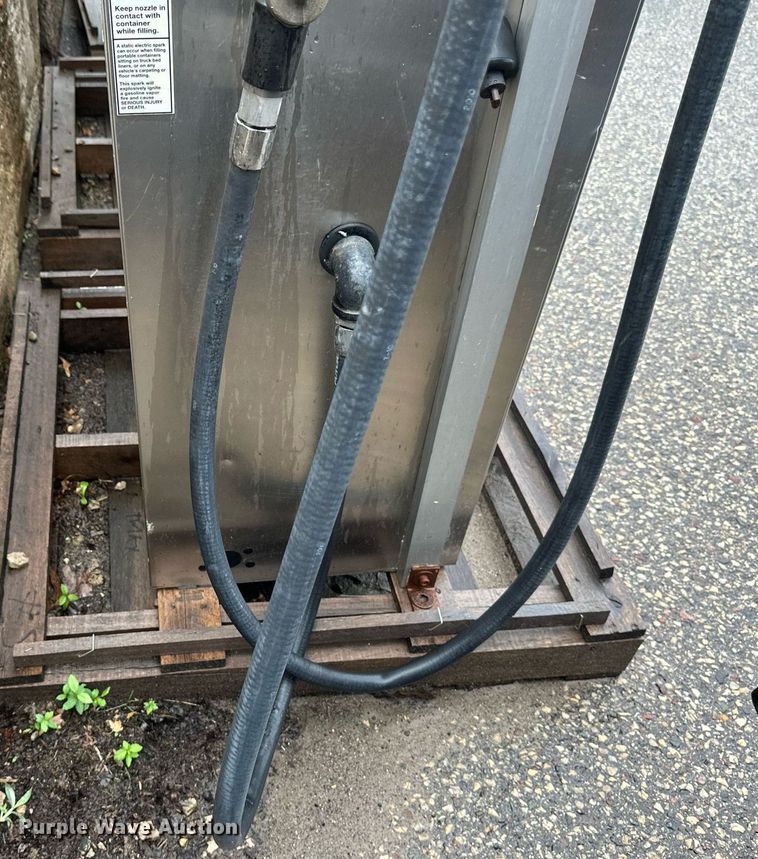 image for item EB2788 (3) fuel pumps