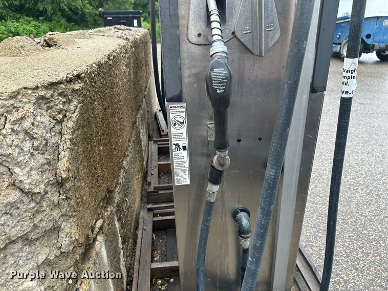 image for item EB2788 (3) fuel pumps