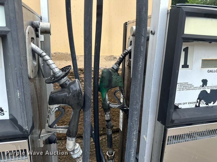 image for item EB2788 (3) fuel pumps