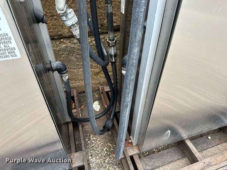 image for item EB2788 (3) fuel pumps