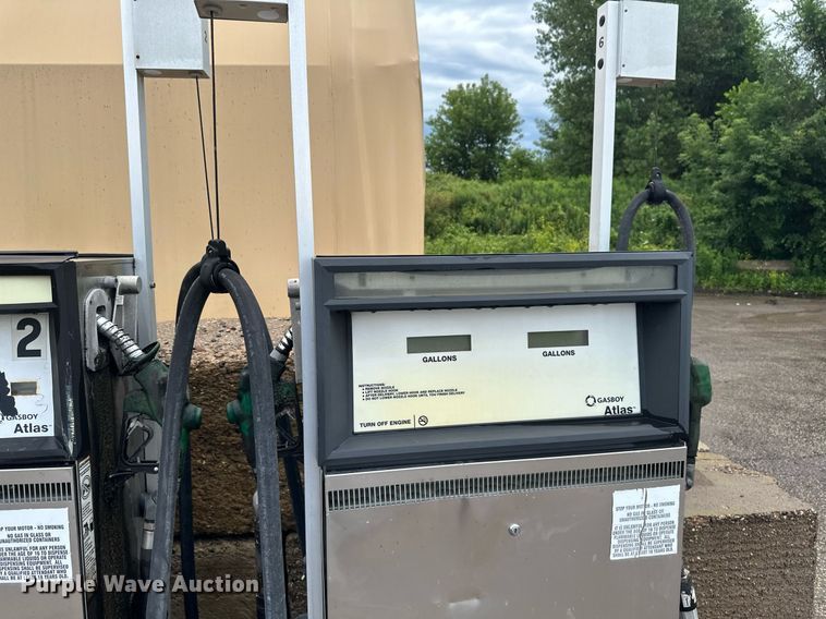 image for item EB2788 (3) fuel pumps