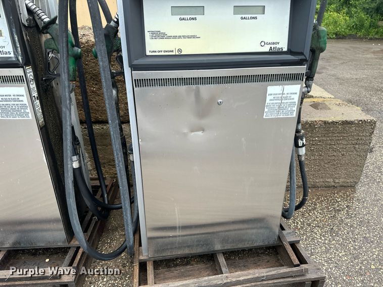 image for item EB2788 (3) fuel pumps