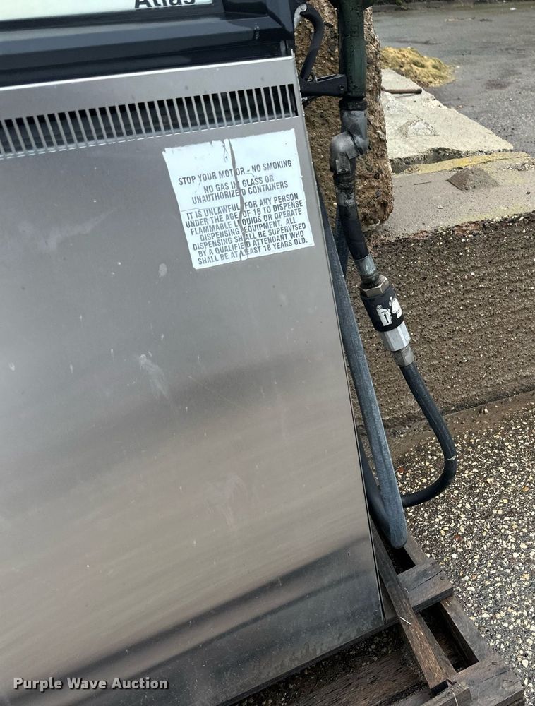 image for item EB2788 (3) fuel pumps