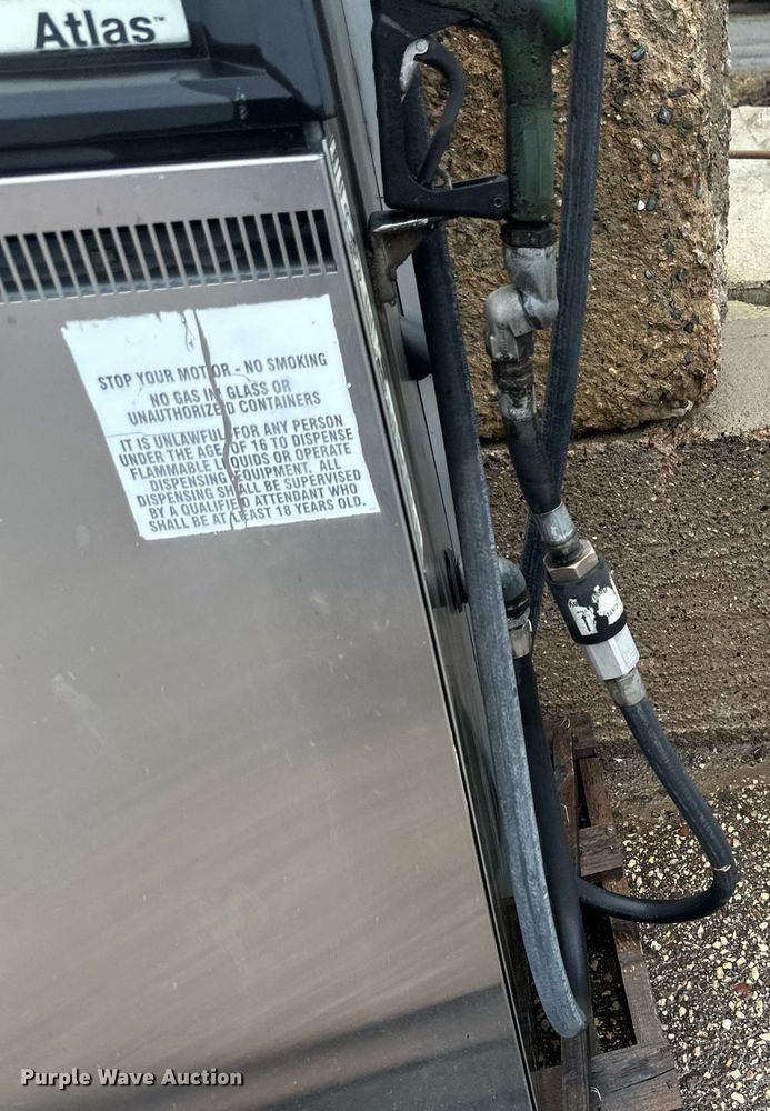 image for item EB2788 (3) fuel pumps