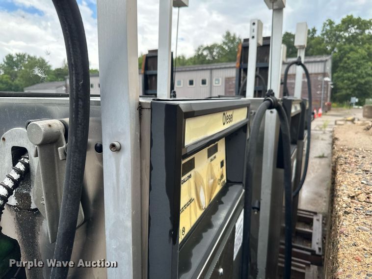 image for item EB2788 (3) fuel pumps