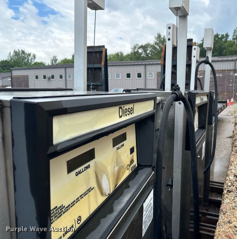 image for item EB2788 (3) fuel pumps