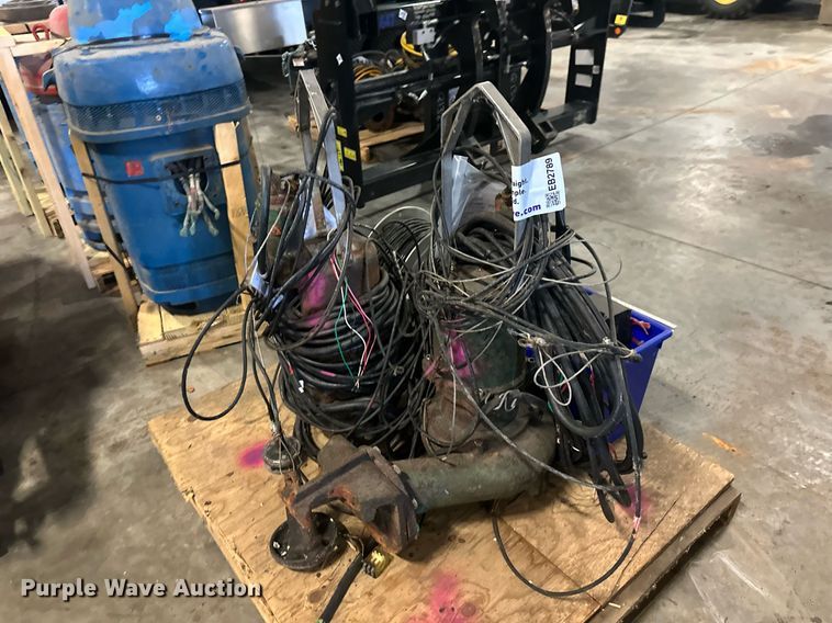 image for item EB2789 (7) pumps