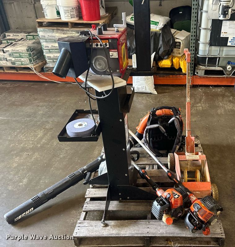 image for item EB2792 Lawn and garden equipment