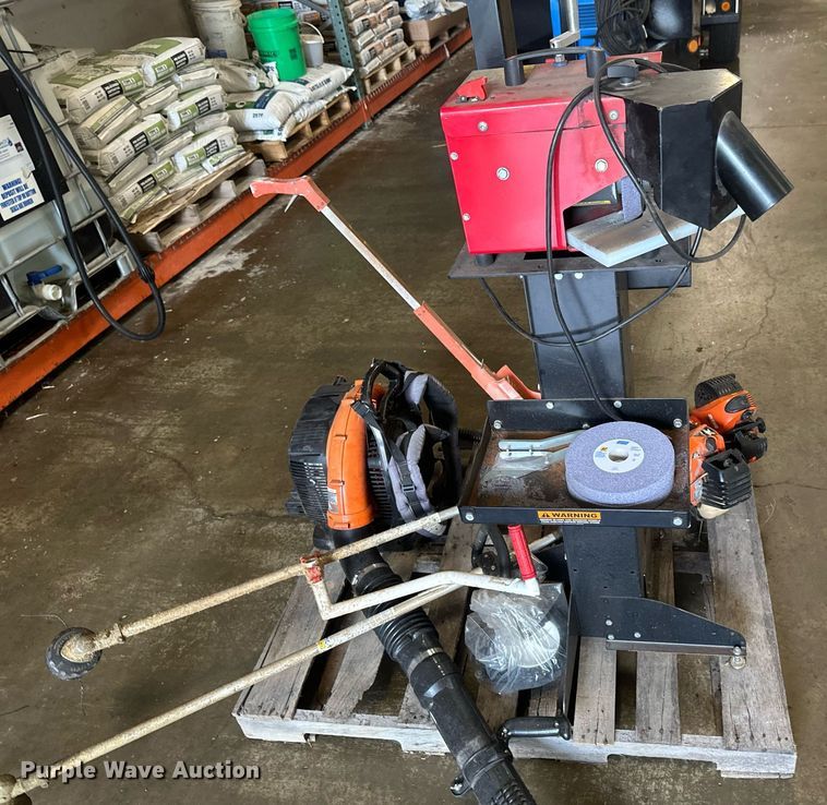 image for item EB2792 Lawn and garden equipment