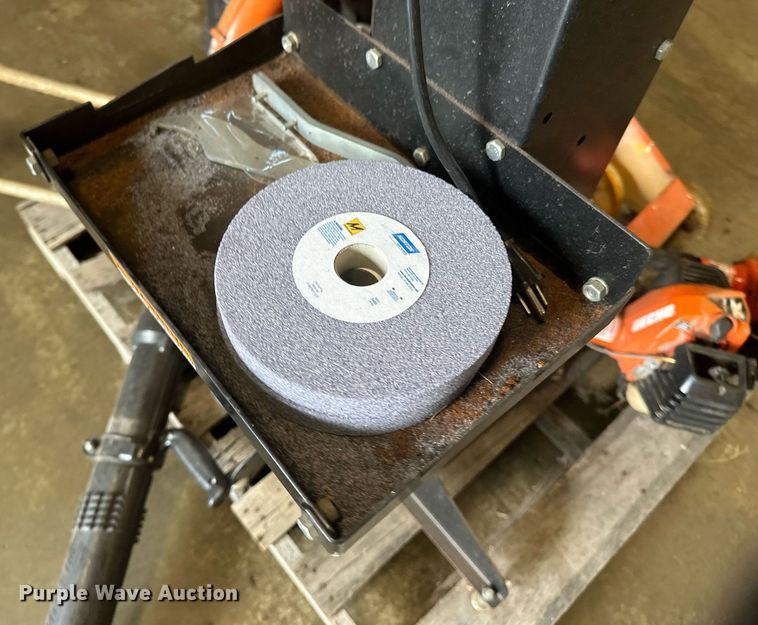 image for item EB2792 Lawn and garden equipment