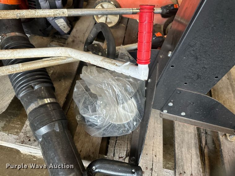 image for item EB2792 Lawn and garden equipment